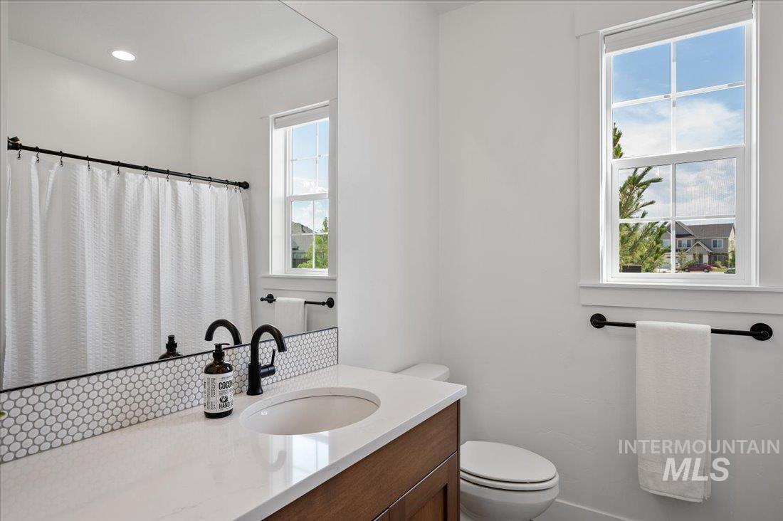 4252 N Brody Property Photo 21