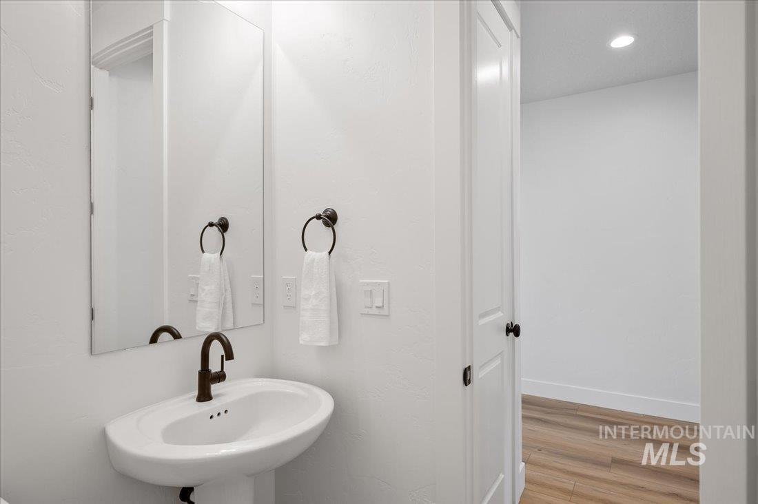 4252 N Brody Property Photo 24