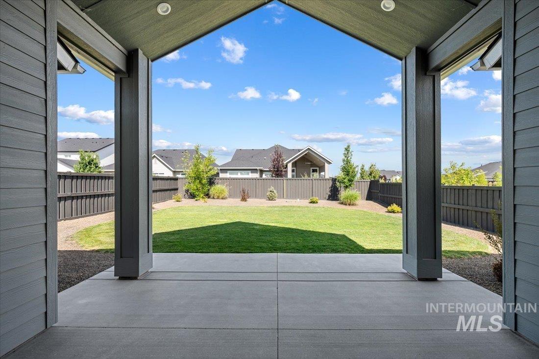 4252 N Brody Property Photo 25