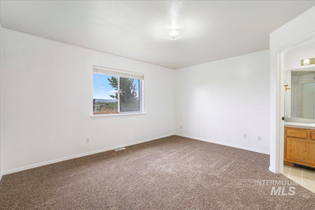 1670 E 1500 S Property Photo 10