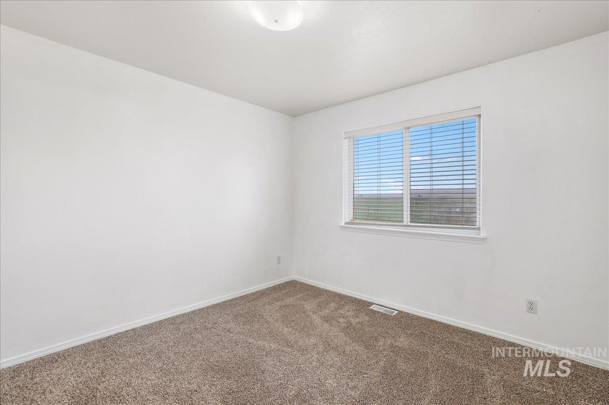 1670 E 1500 S Property Photo 18
