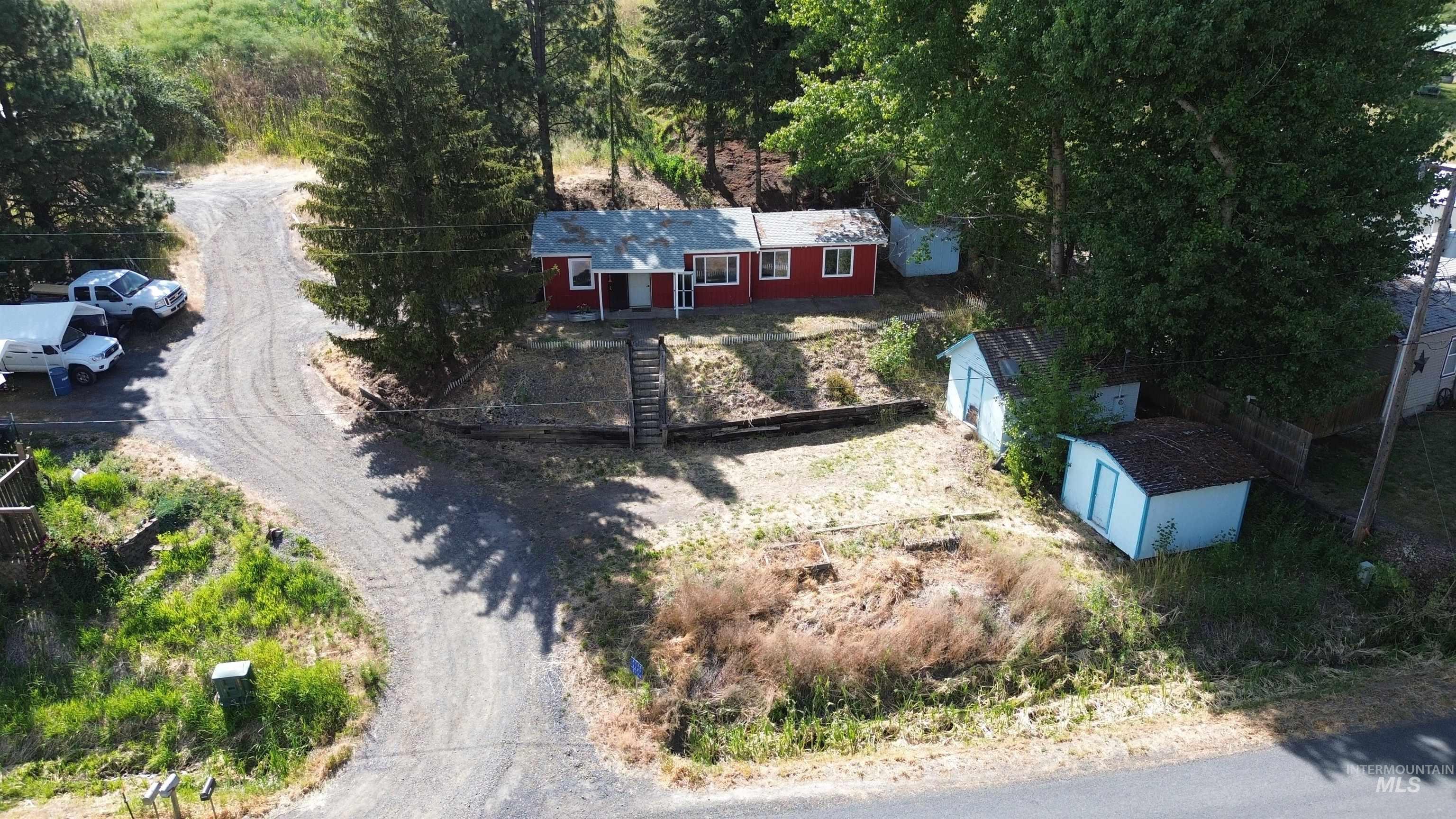 2129 N Polk Ext Property Photo 1