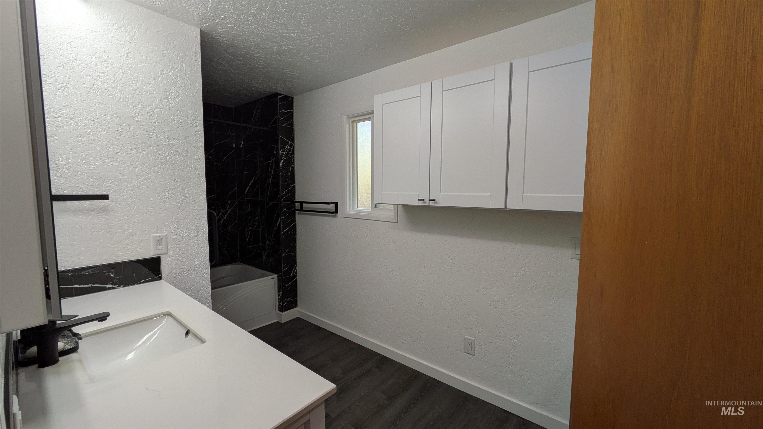 2129 N Polk Ext Property Photo 10