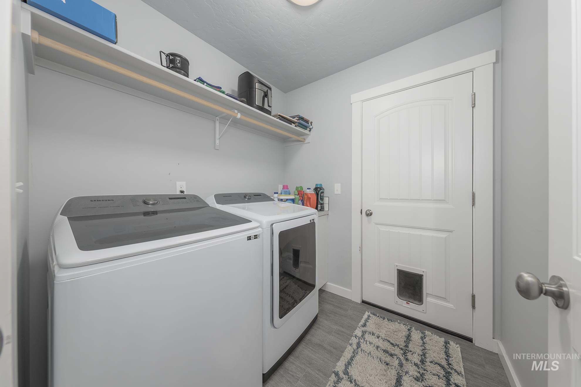 810 Grove Ln Property Photo 15