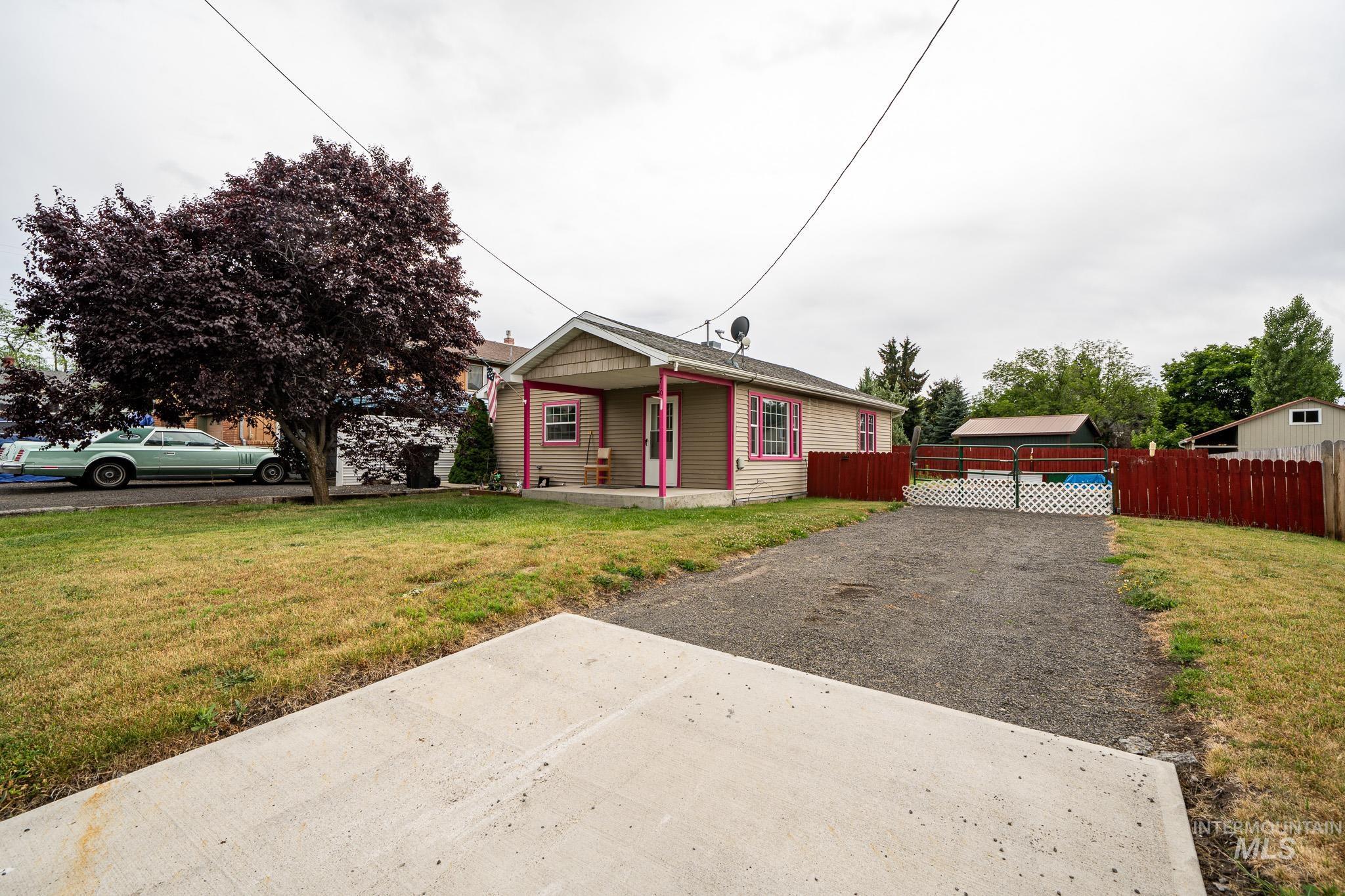 710 S D Street Property Photo 1