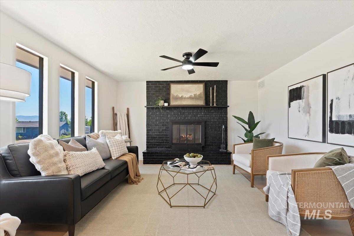 11503 W Santa Barbara Dr Property Photo 1