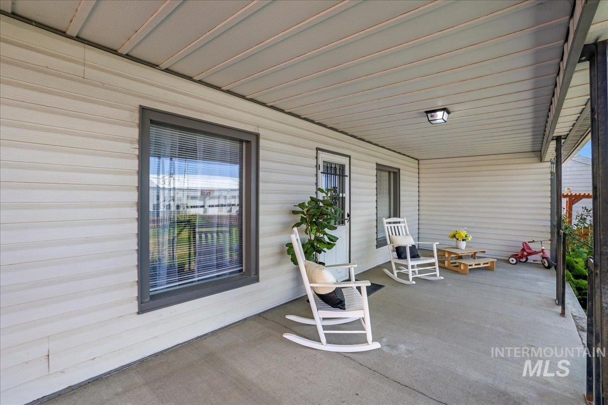 1017 Burley Avenue Property Photo 2