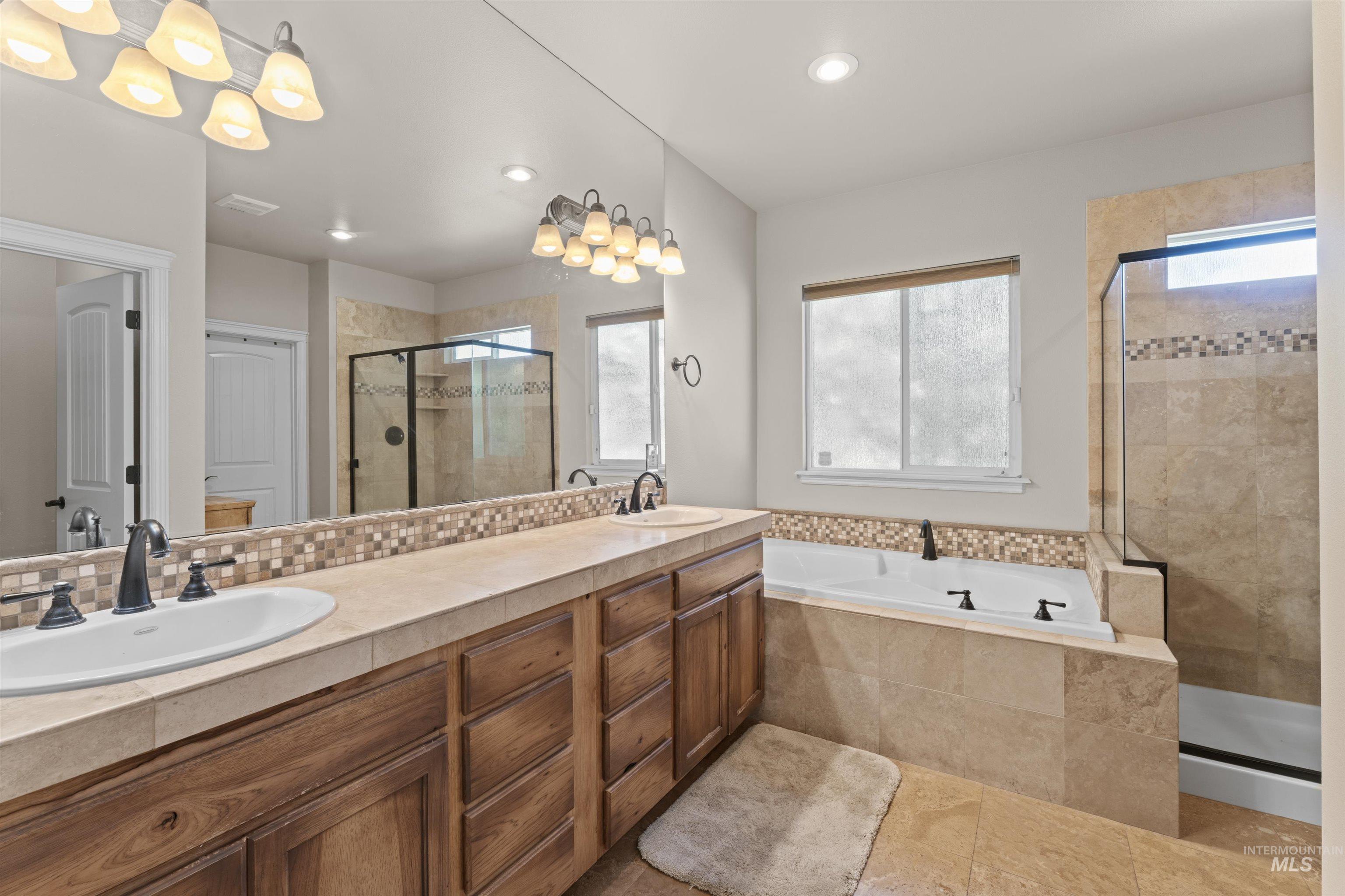 146 W Cub Street Property Photo 22