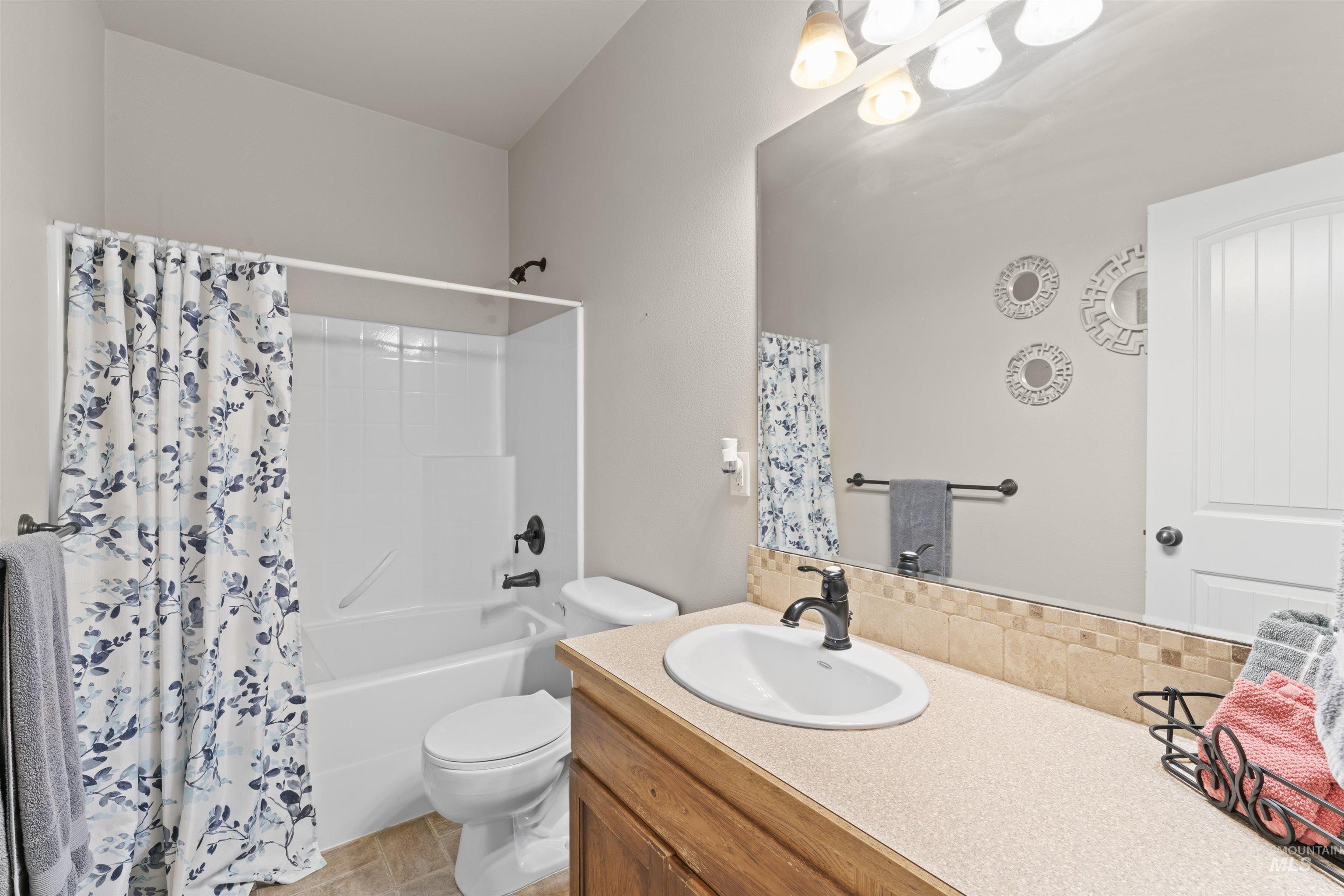 146 W Cub Street Property Photo 29