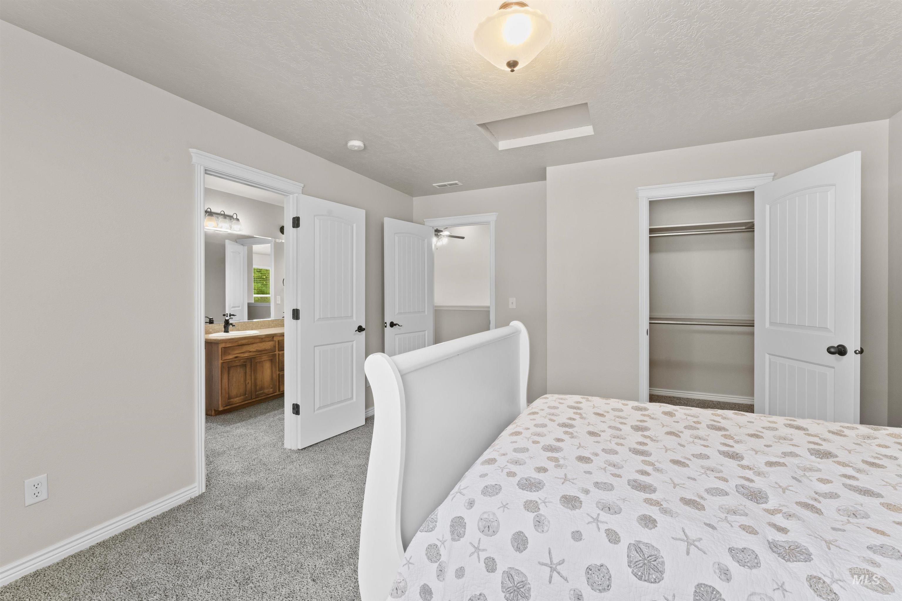 146 W Cub Street Property Photo 42
