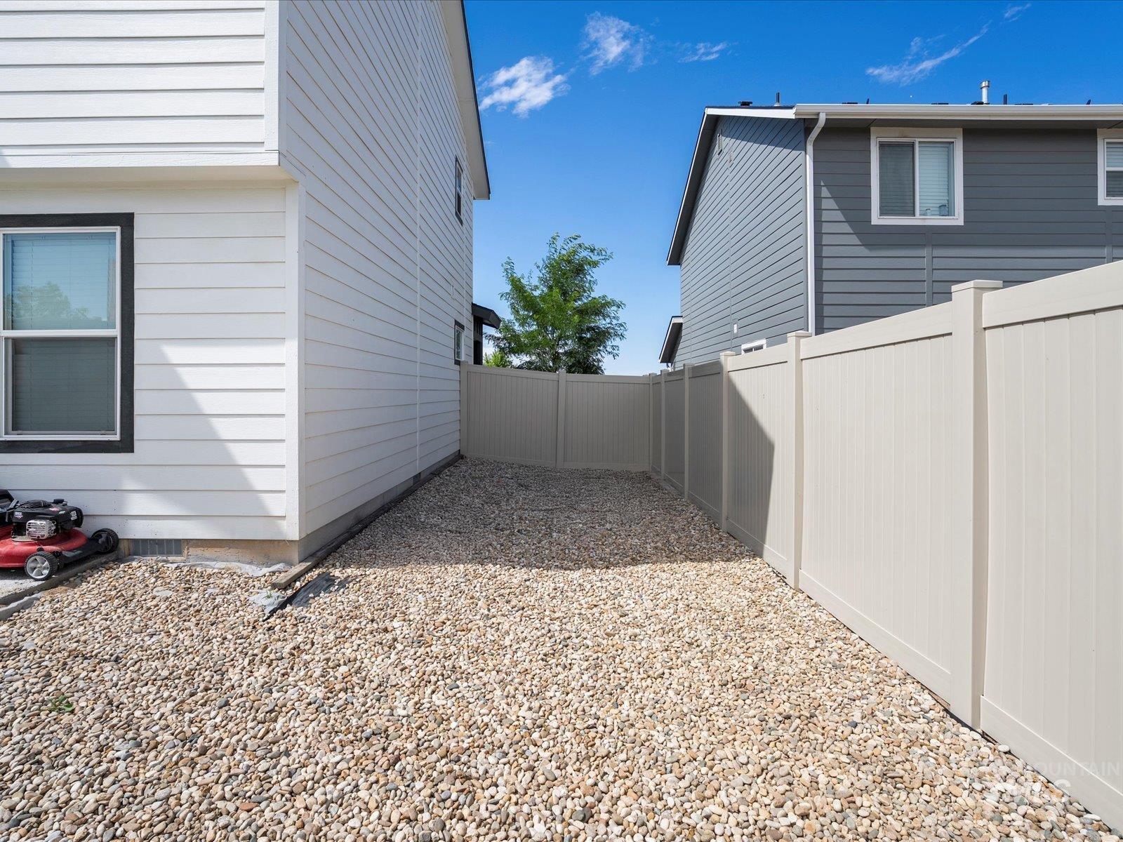 2121 W Trout Lily St Property Photo 30