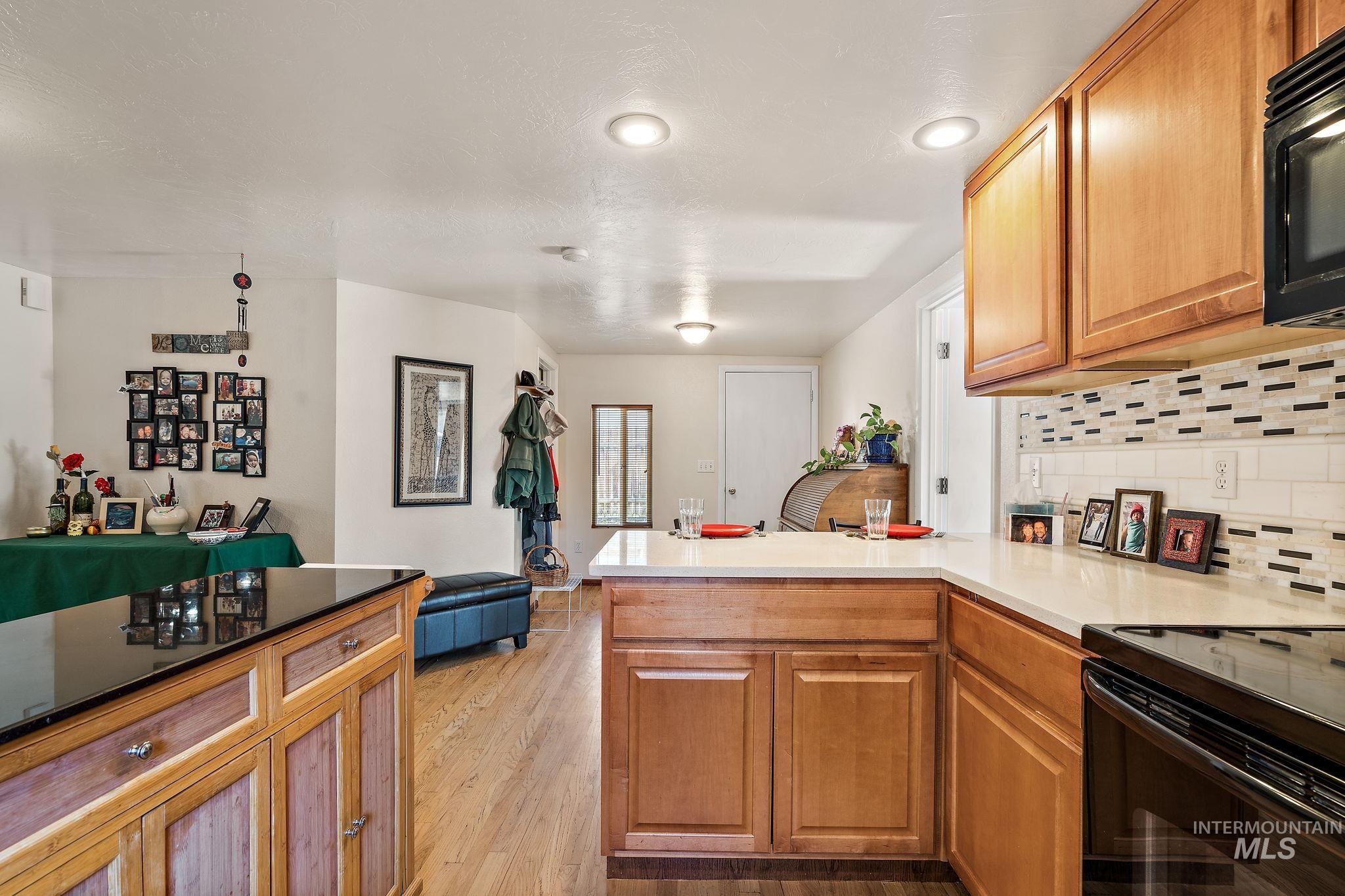 2018 S Hervey St Property Photo 17
