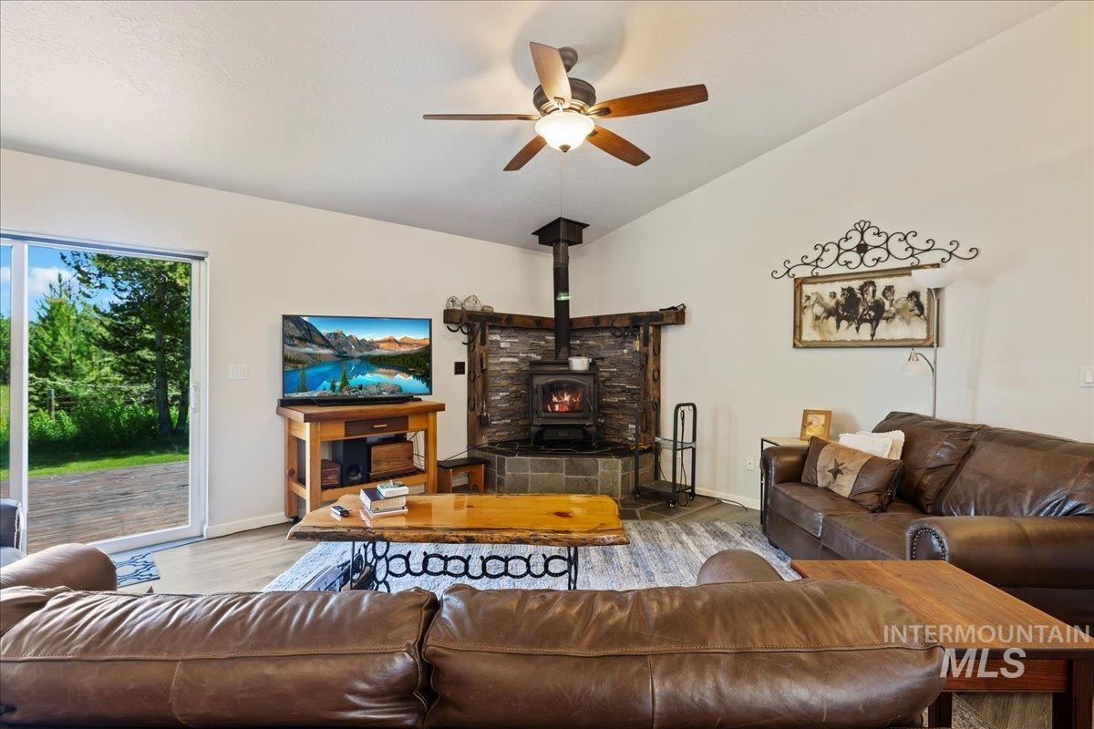 12932 Siscra Property Photo 4