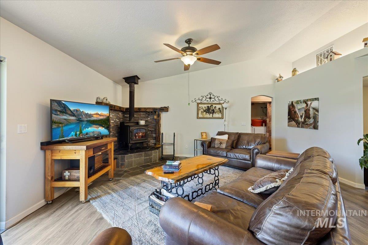 12932 Siscra Property Photo 5