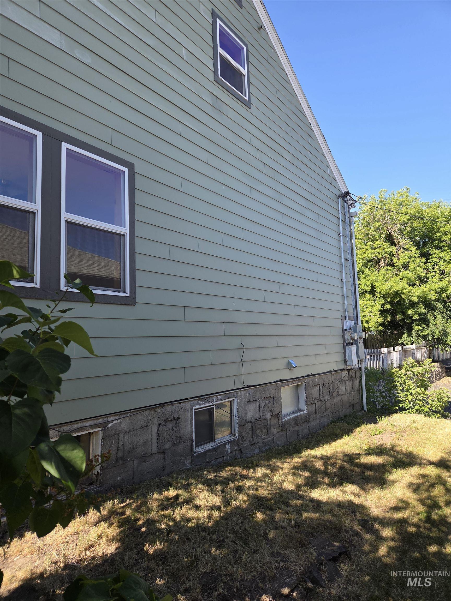 113 N Jackson St Property Photo 5