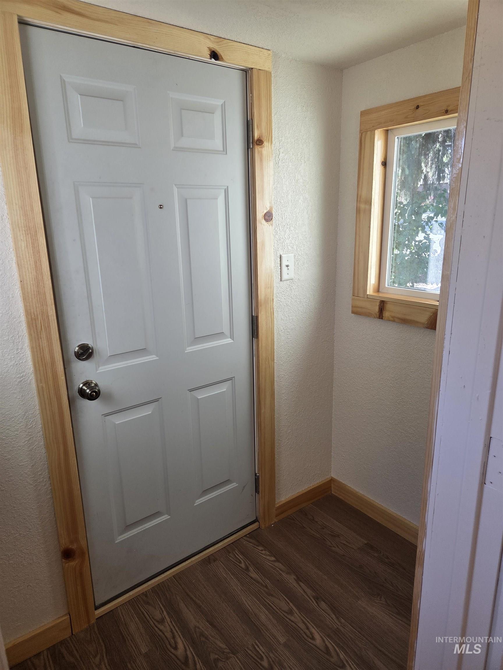 113 N Jackson St Property Photo 7