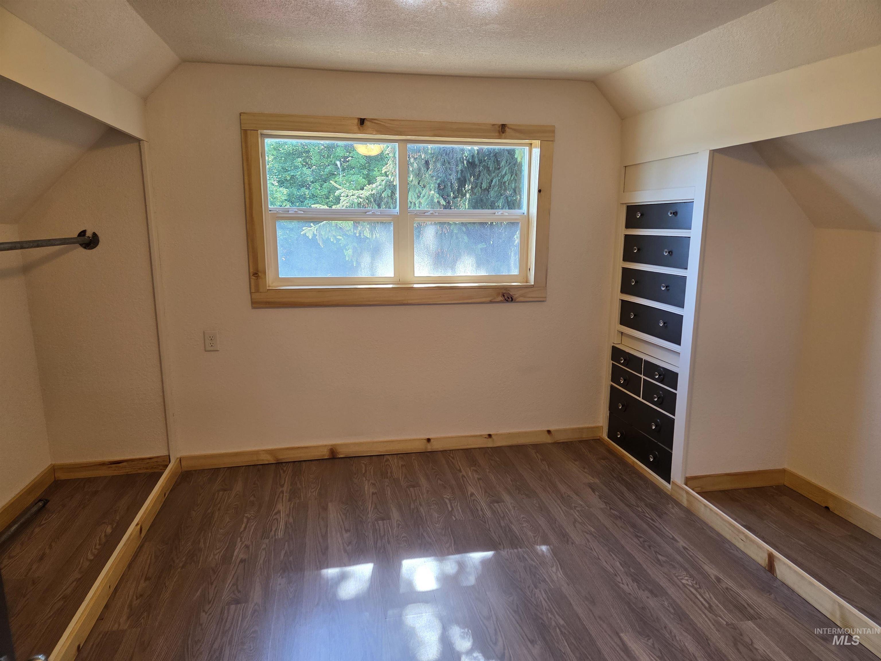 113 N Jackson St Property Photo 32