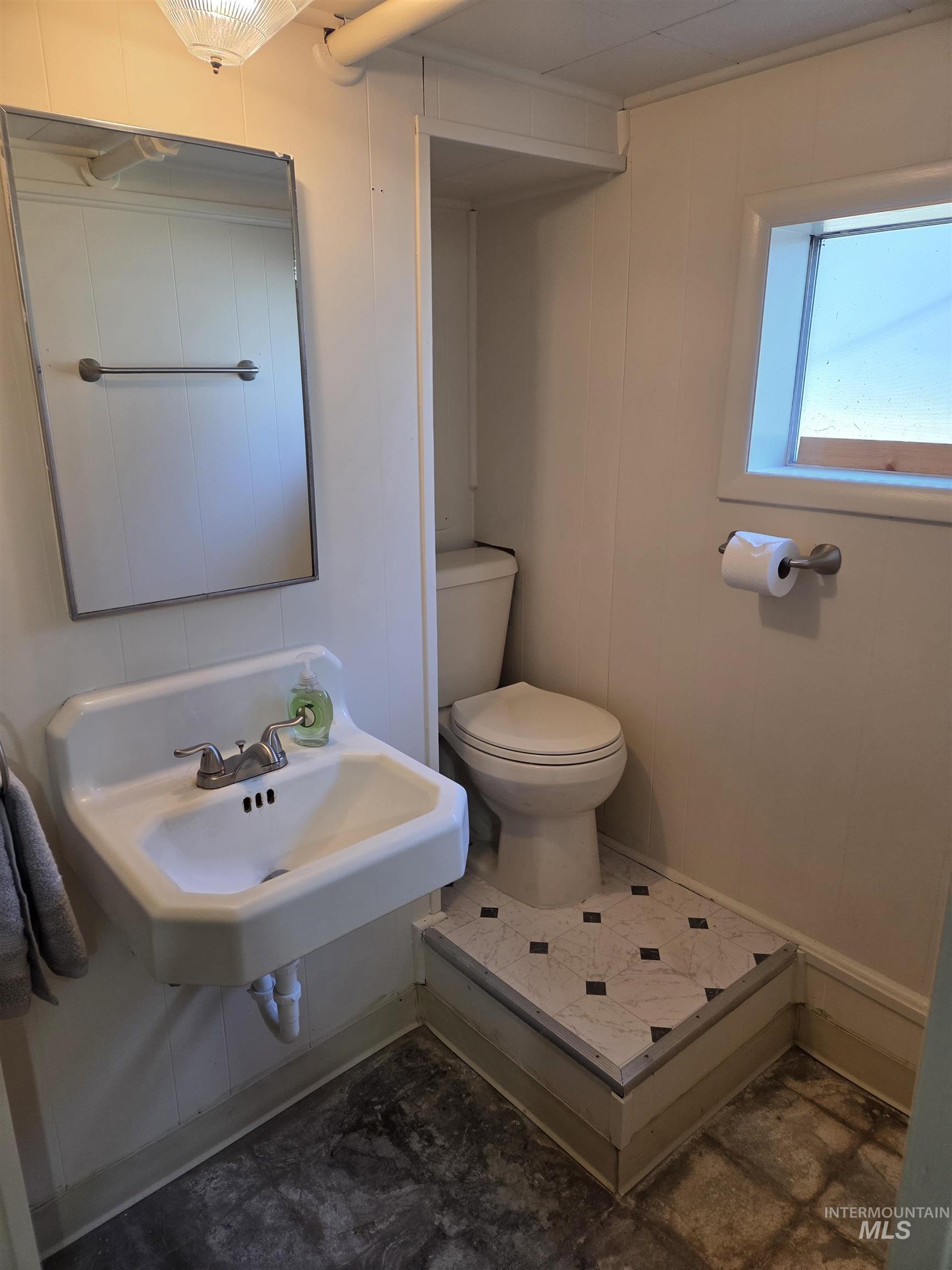 113 N Jackson St Property Photo 38