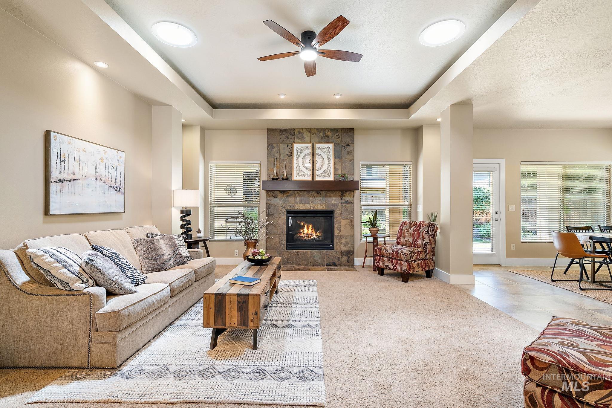 733 E San Pedro St Property Photo 6