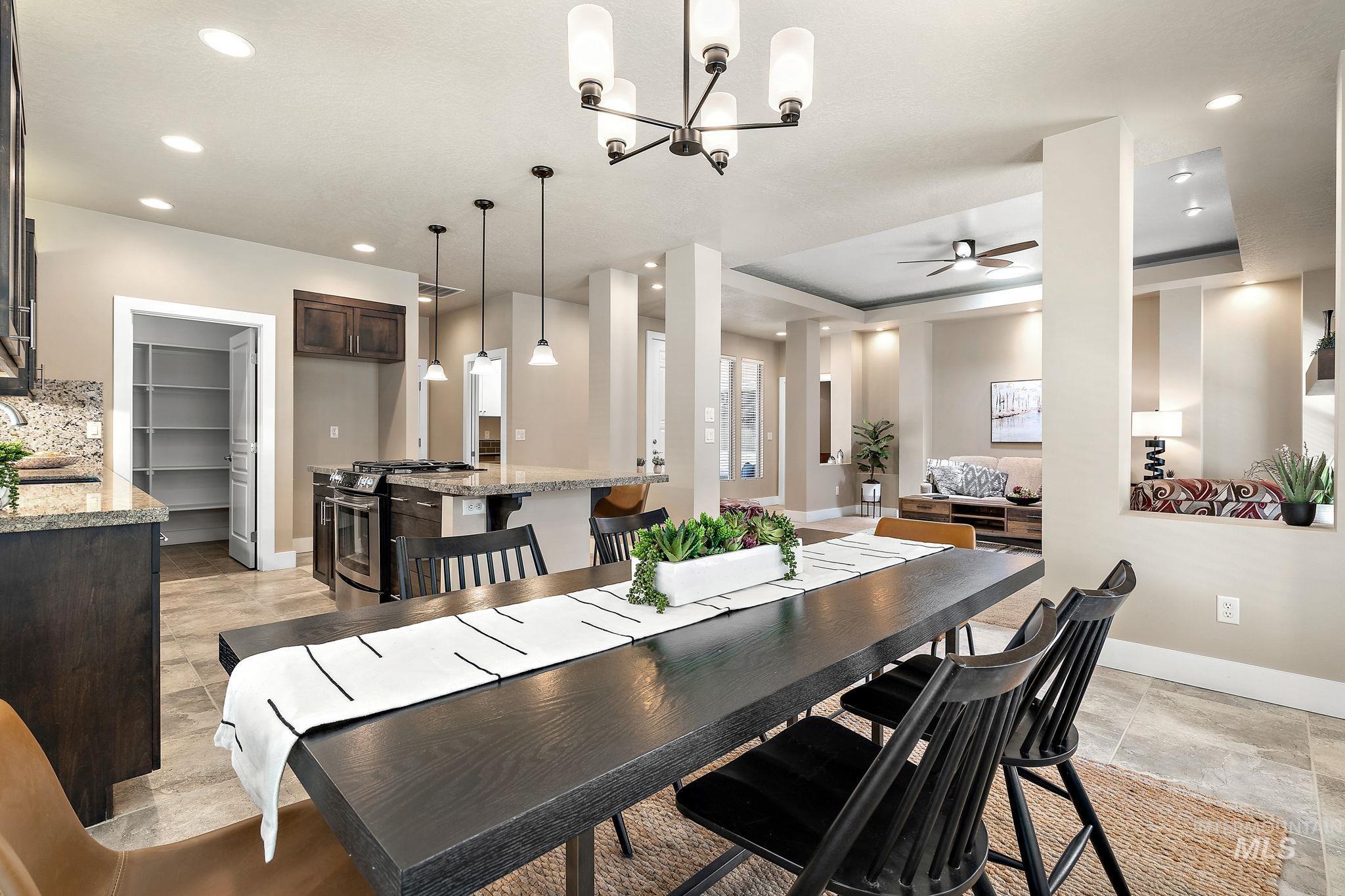 733 E San Pedro St Property Photo 15