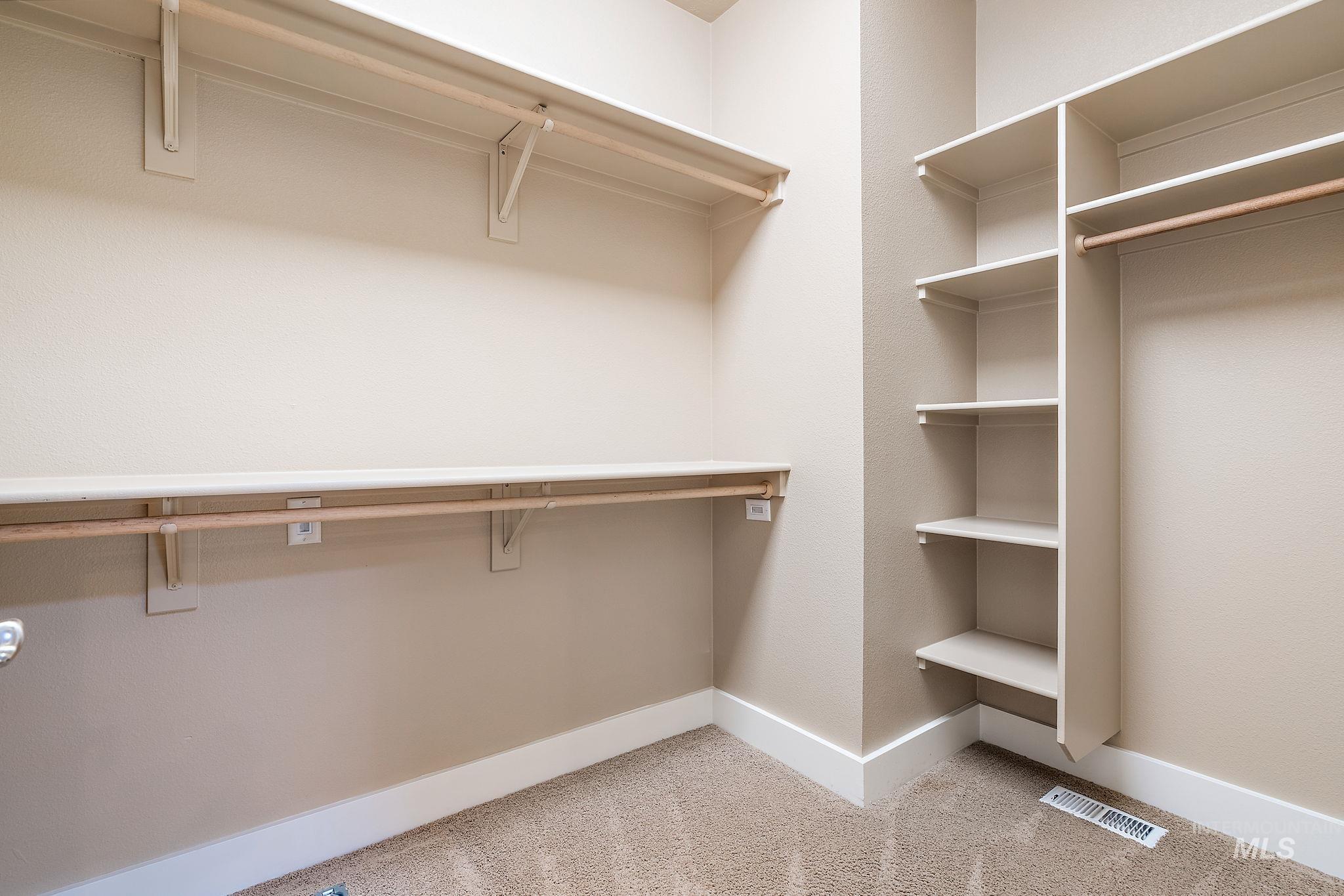 733 E San Pedro St Property Photo 25