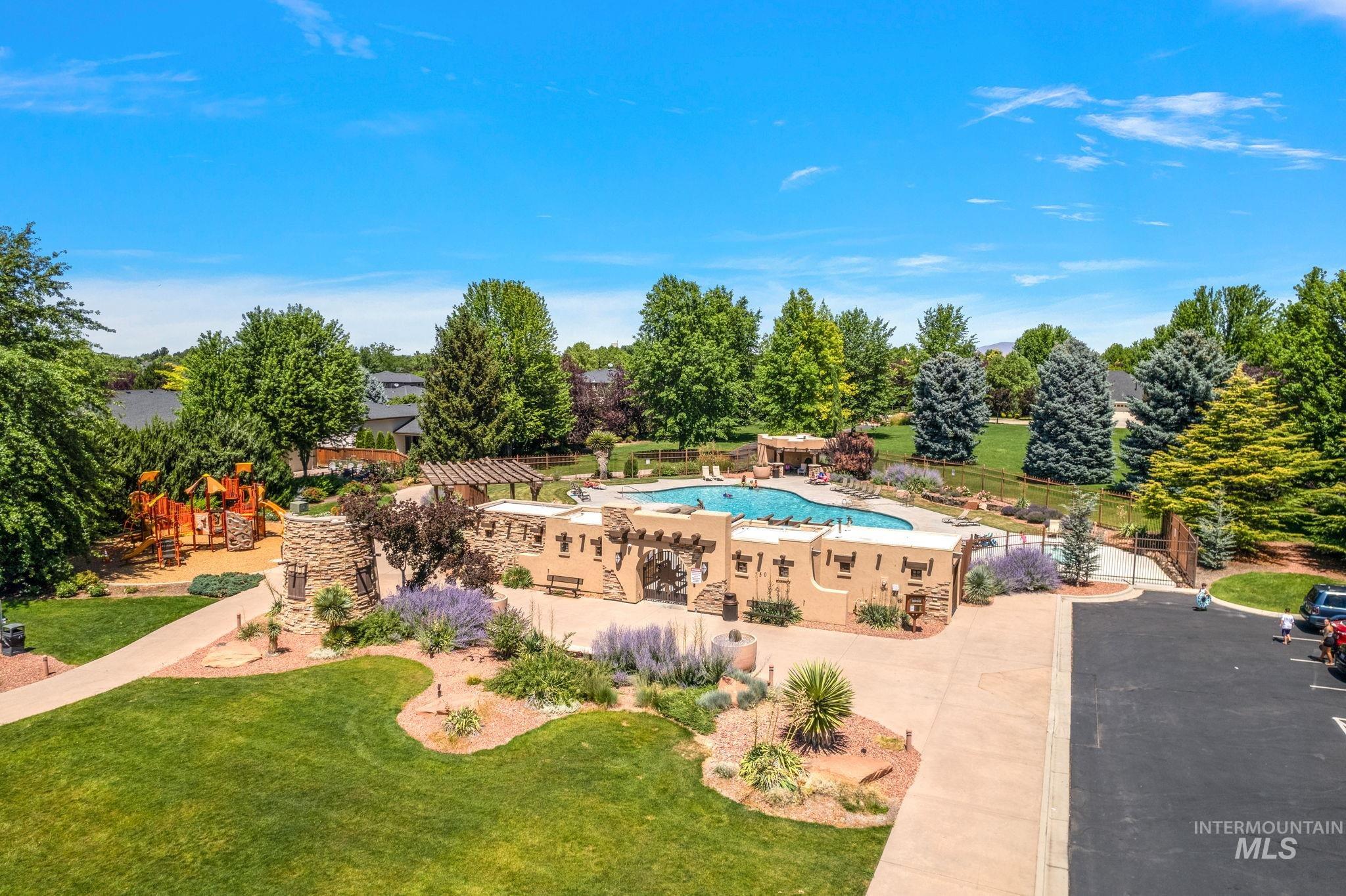 733 E San Pedro St Property Photo 35