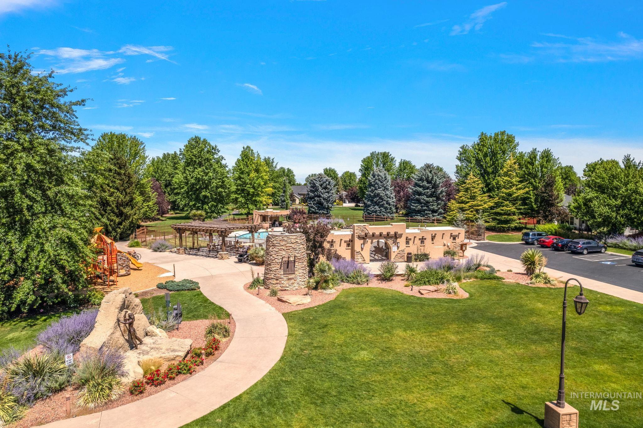 733 E San Pedro St Property Photo 36