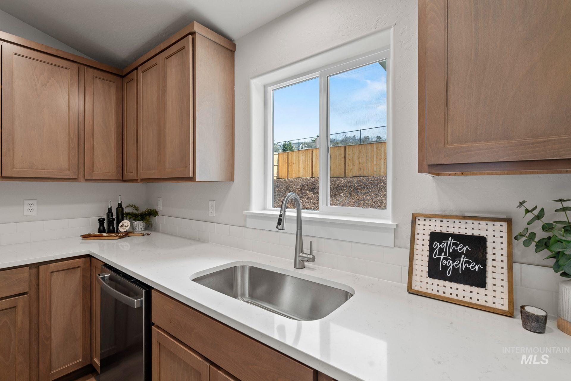 1068 Coral Rd. Property Photo 5