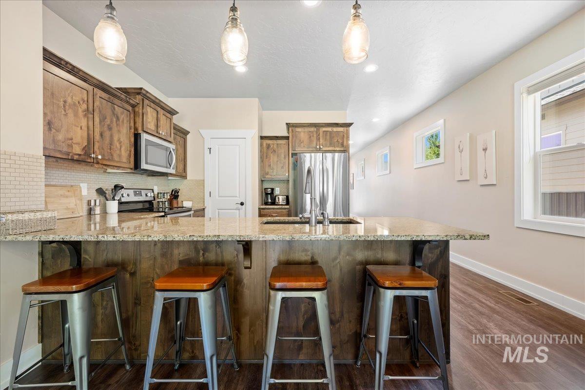 1484 Dragonfly Loop Property Photo 10