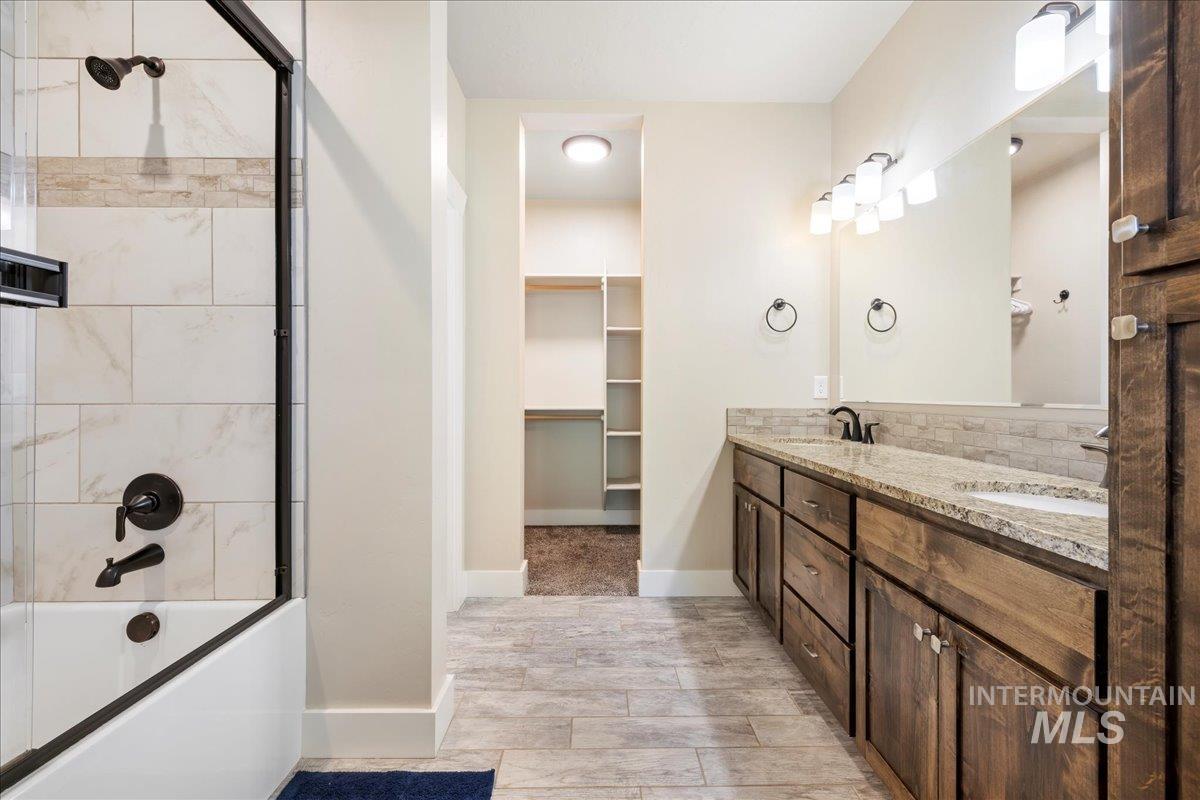 1484 Dragonfly Loop Property Photo 12