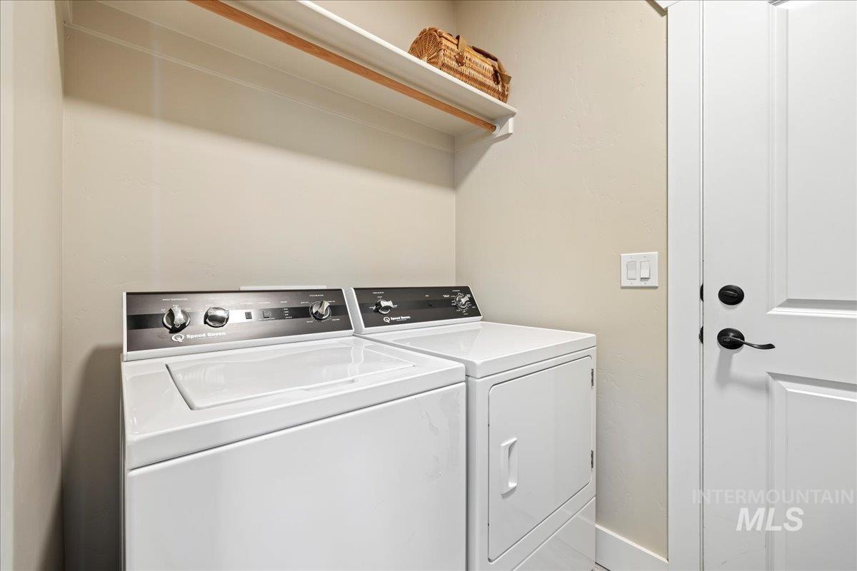 1484 Dragonfly Loop Property Photo 19