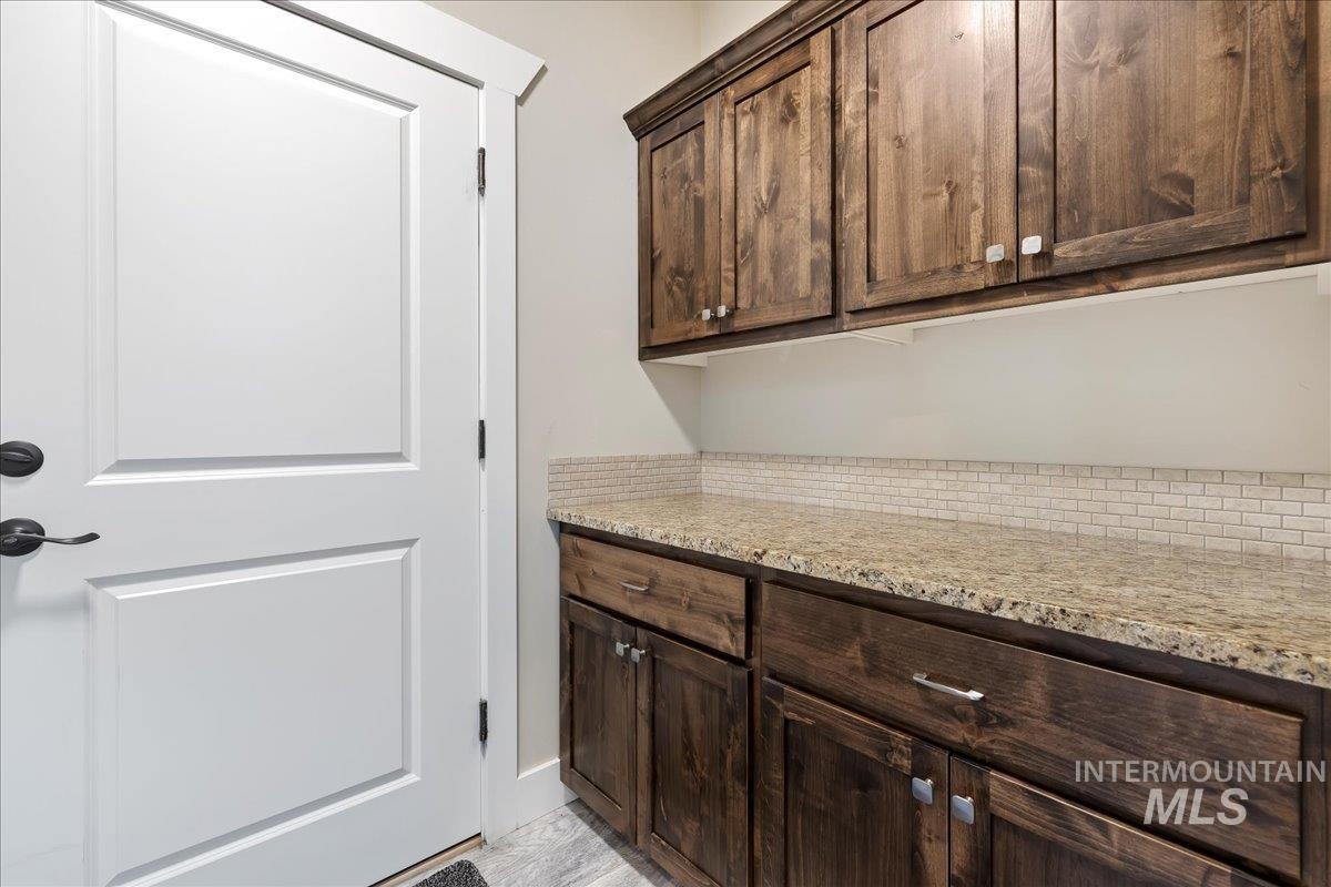 1484 Dragonfly Loop Property Photo 20