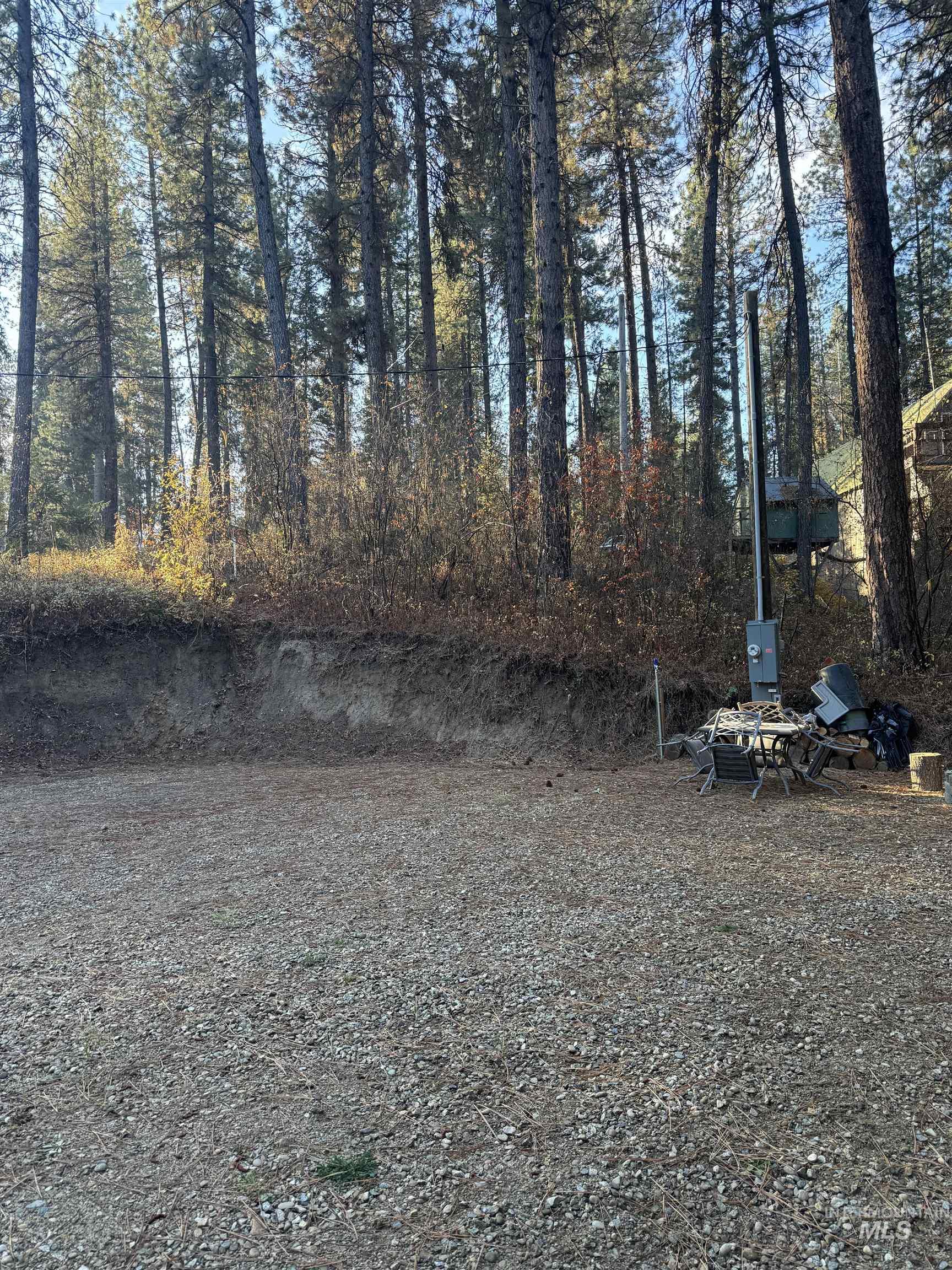 19 Frosty Hollow Property Photo 4
