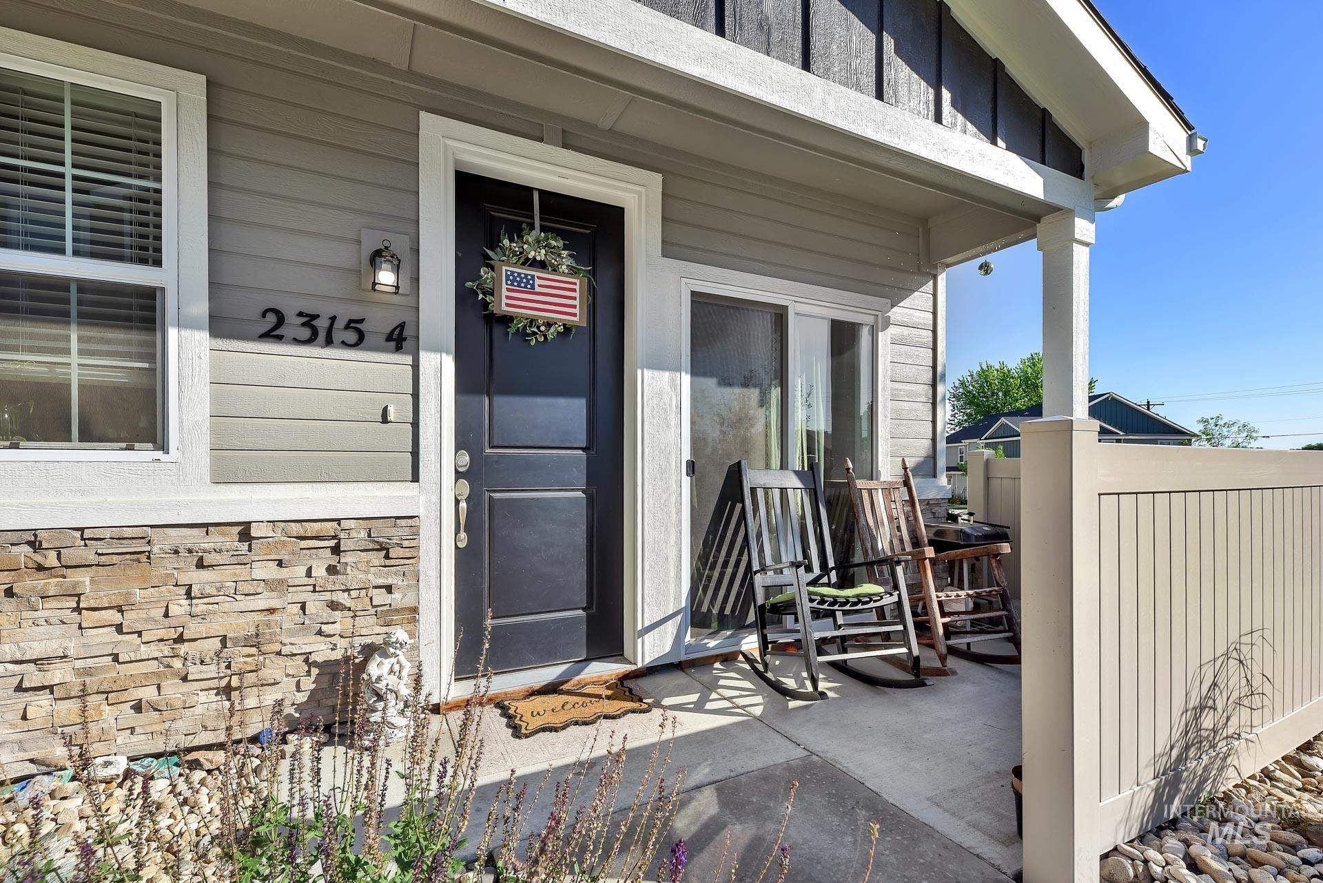 2315 E Spice Loop Property Photo 2