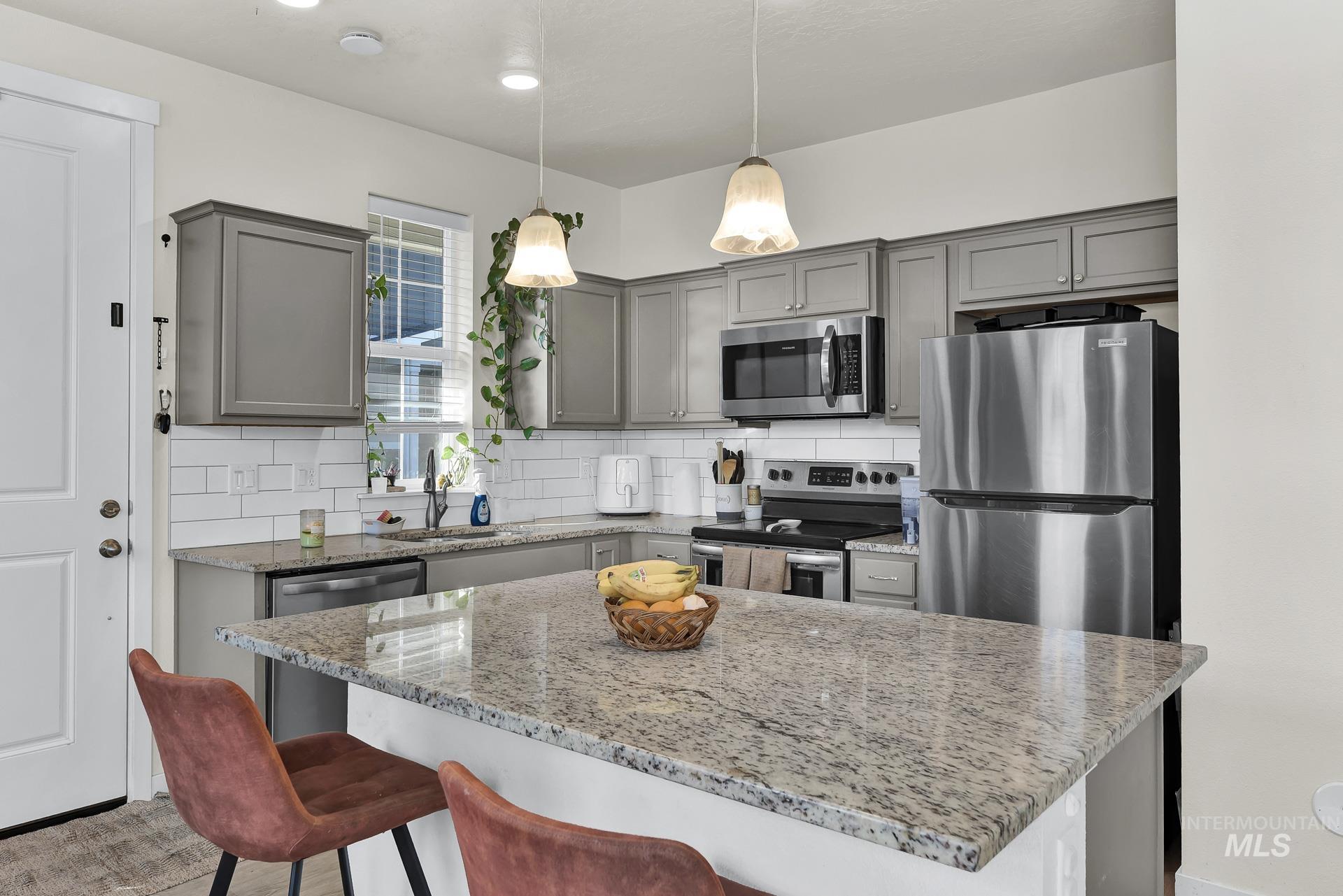 2315 E Spice Loop Property Photo 4