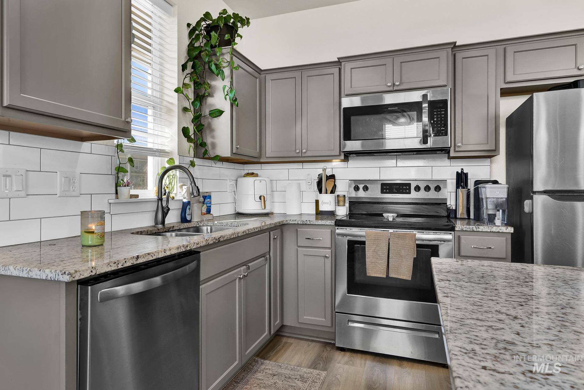 2315 E Spice Loop Property Photo 6