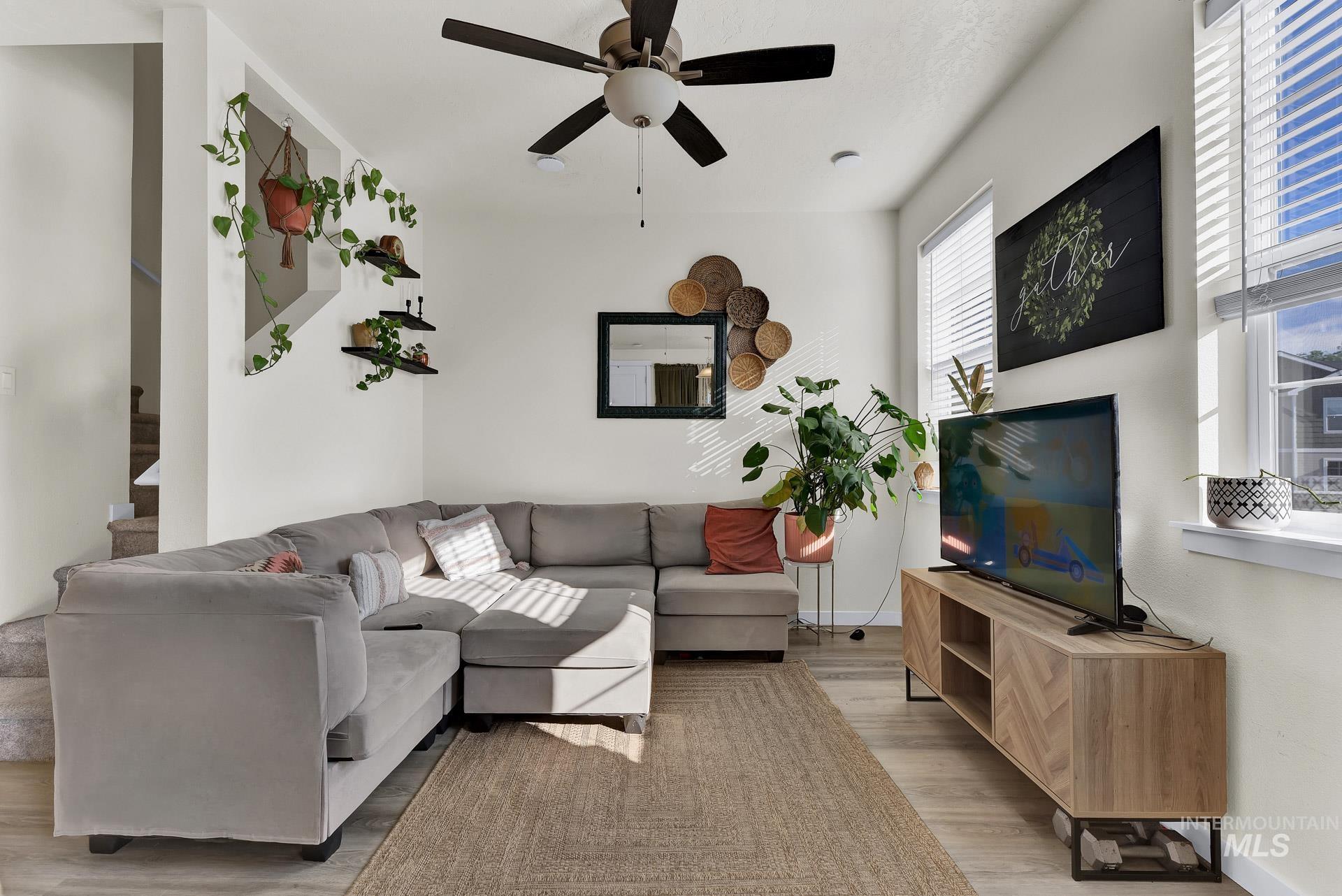 2315 E Spice Loop Property Photo 9