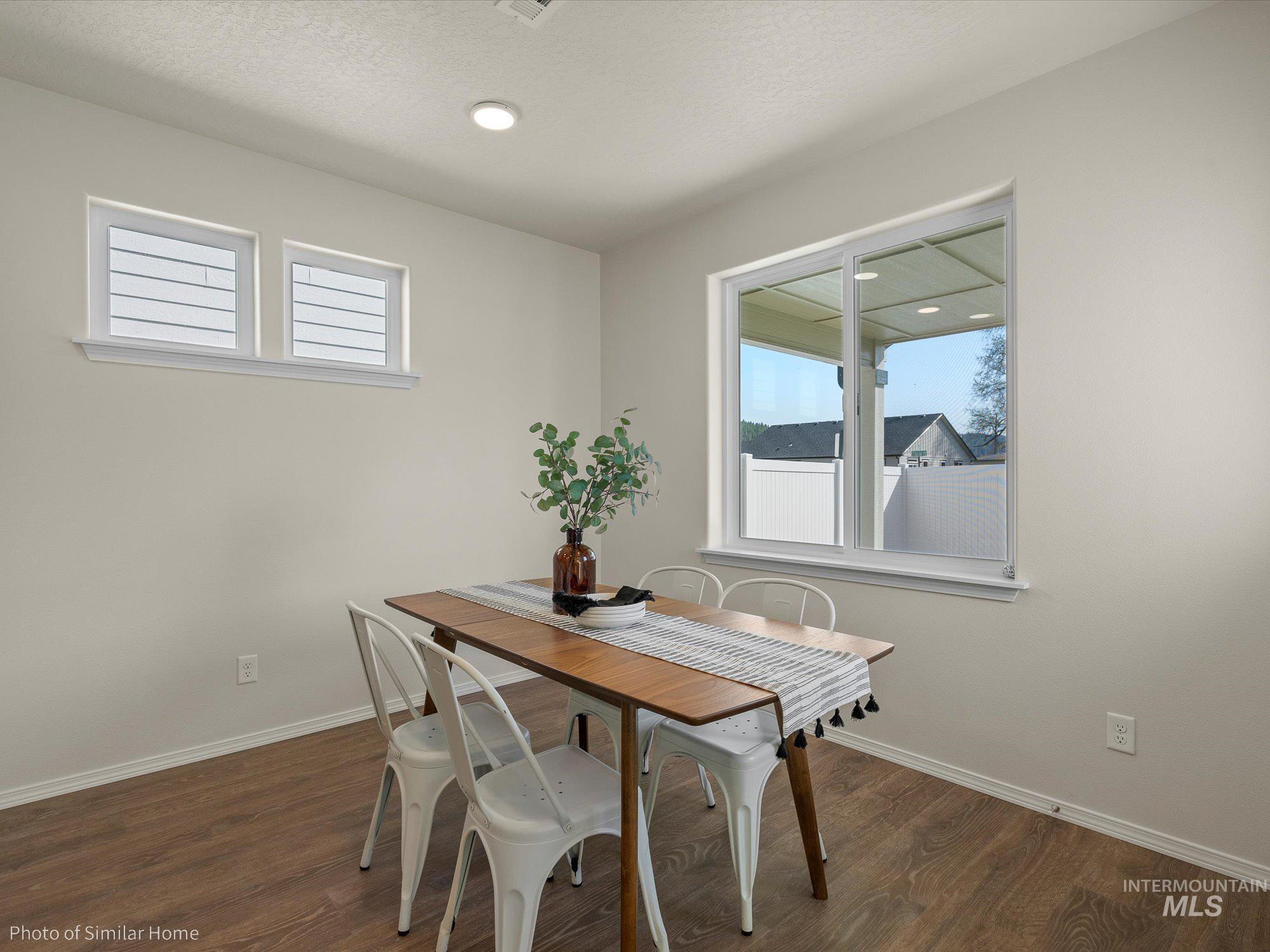 7221 W Rygate Dr. Property Photo 4