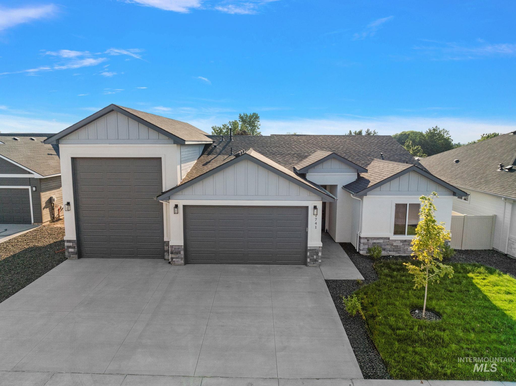 1510 Castle Way Property Photo