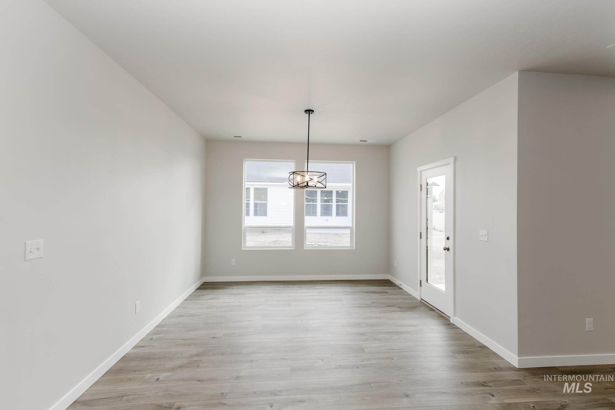 612 W Striped Owl St Property Photo 7