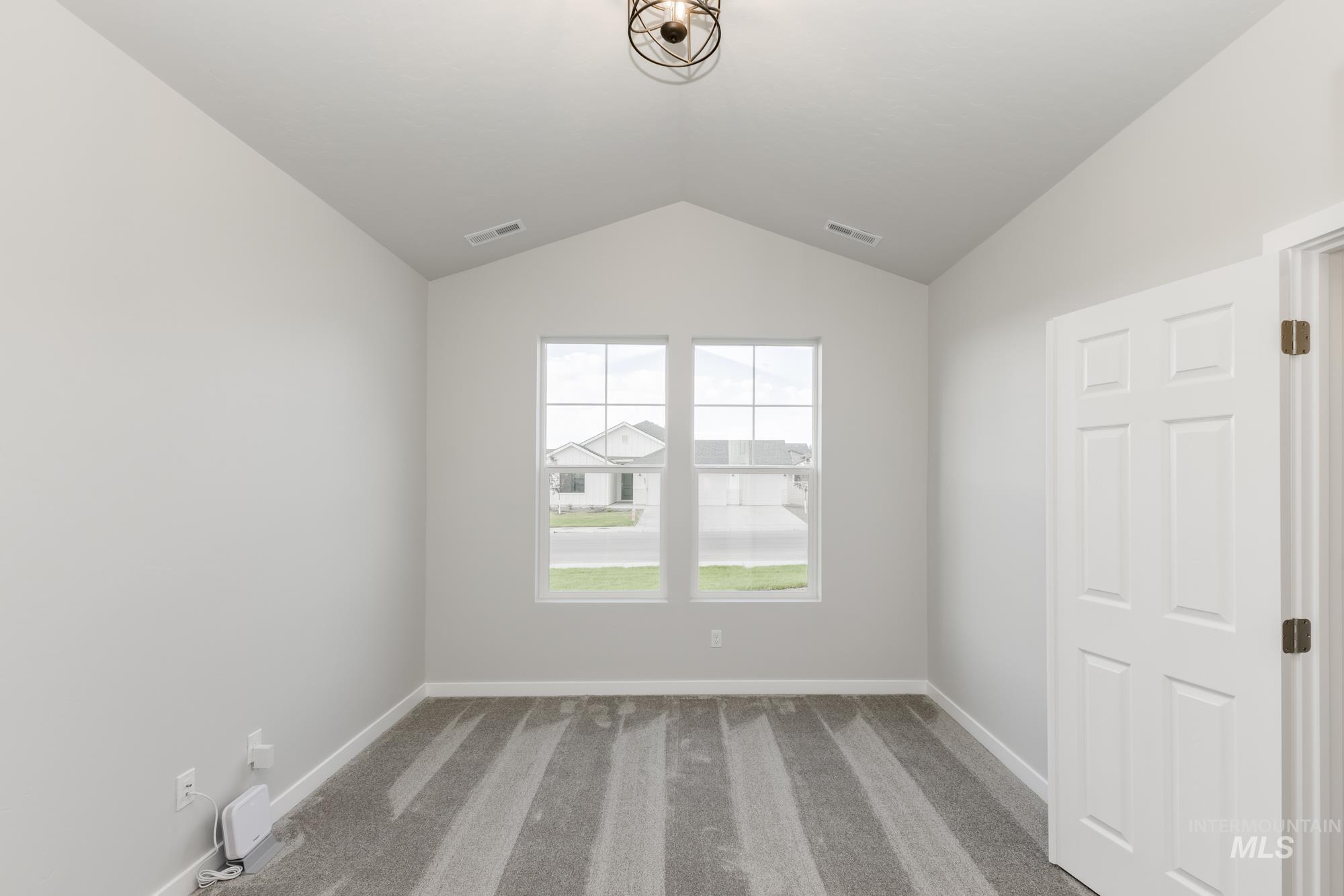 612 W Striped Owl St Property Photo 12