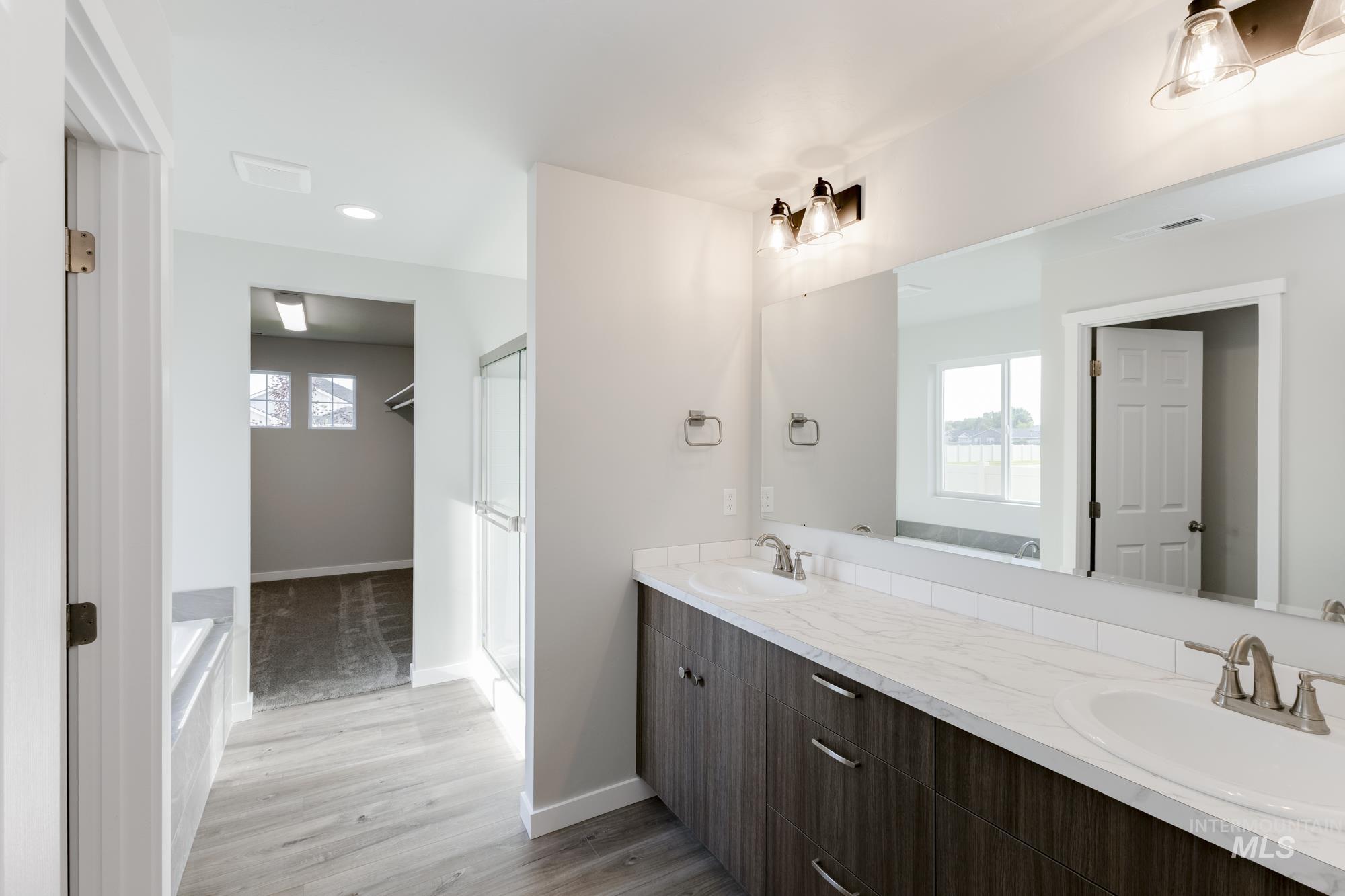 612 W Striped Owl St Property Photo 18