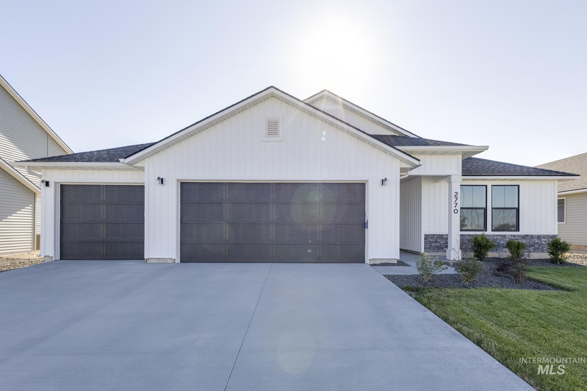 2770 N Arroyo Vista Way Property Photo 1