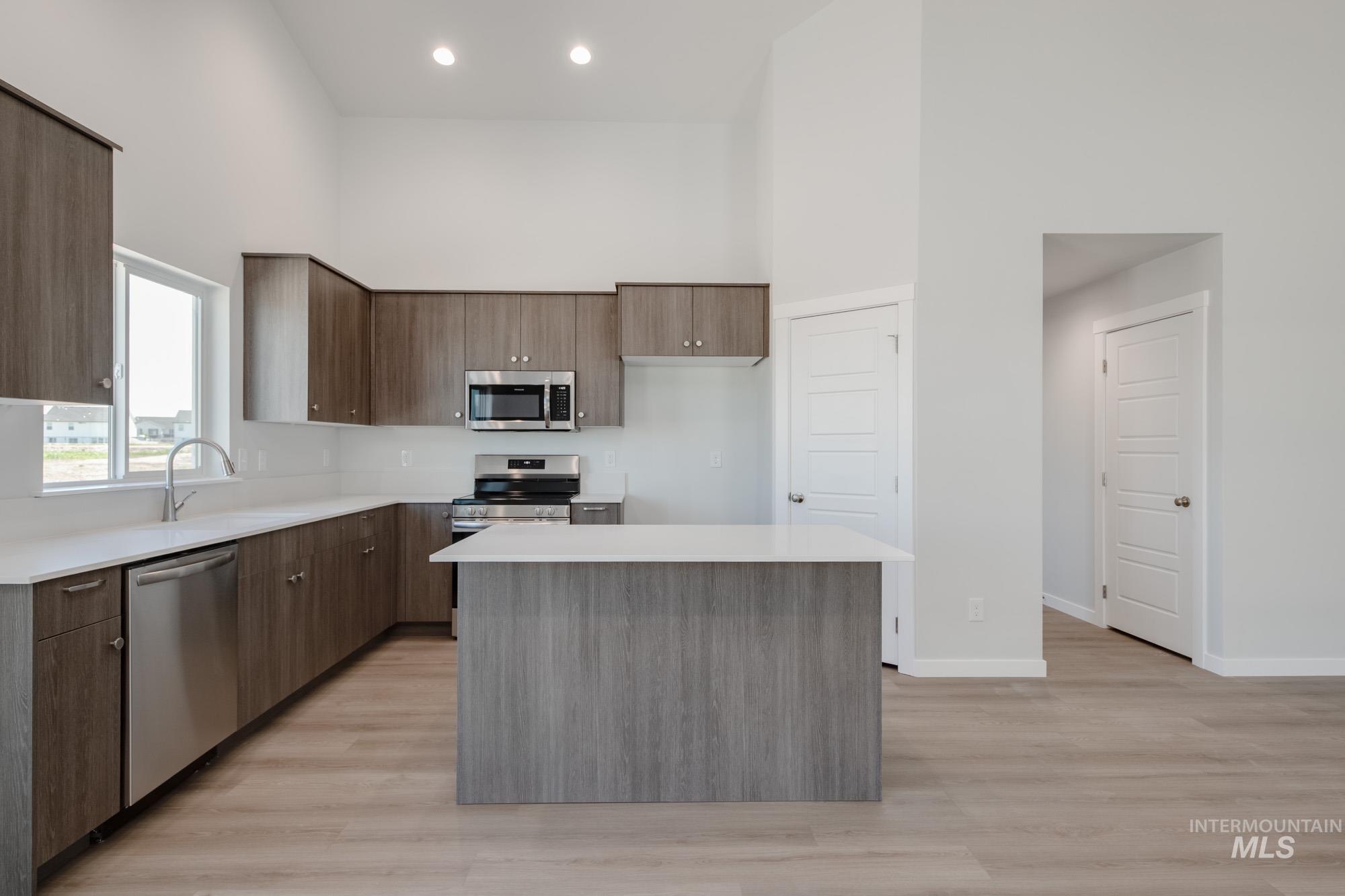 3858 W Tribute St Property Photo 4