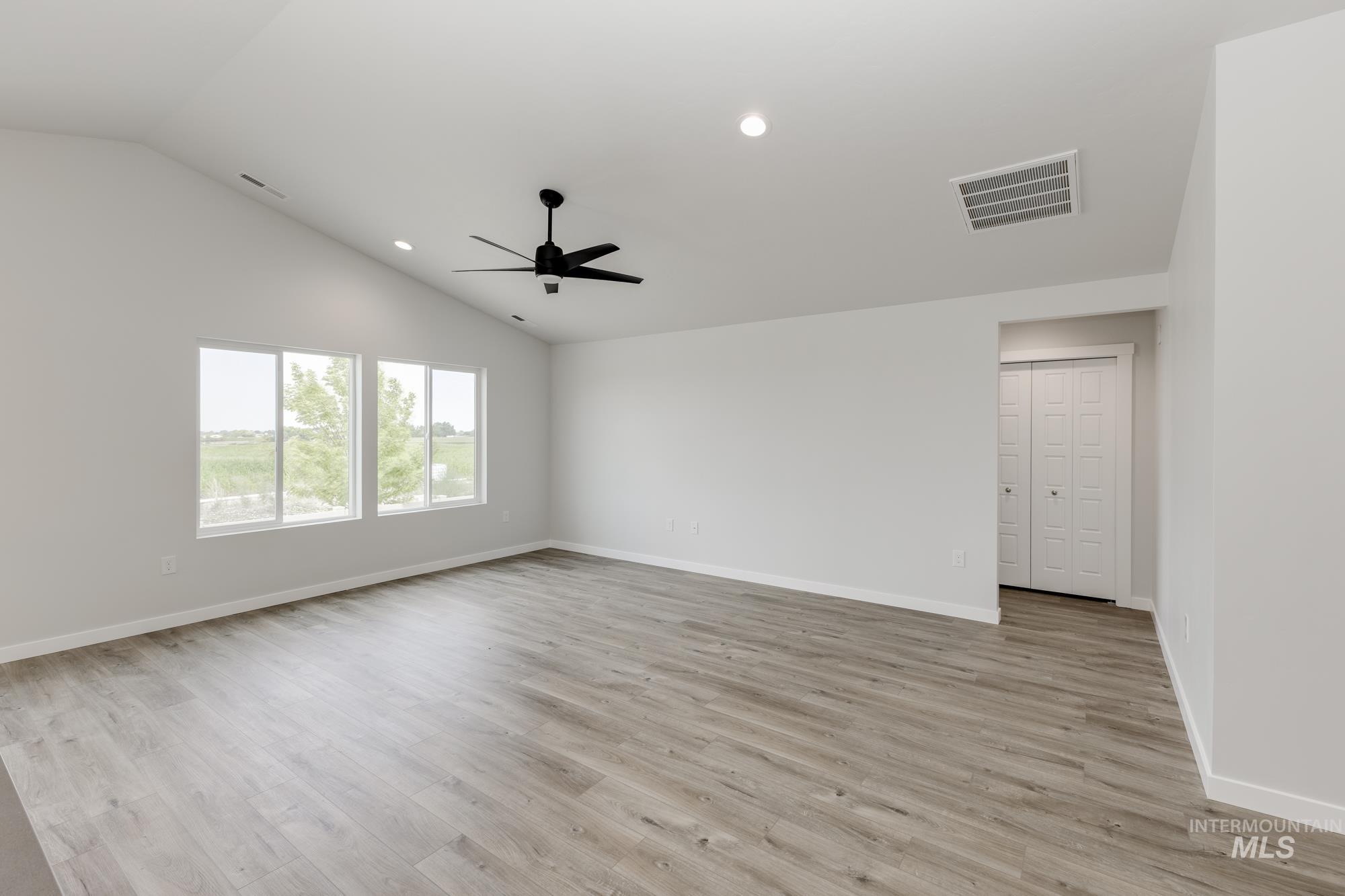 6825 S Old Farm Ave Property Photo 15