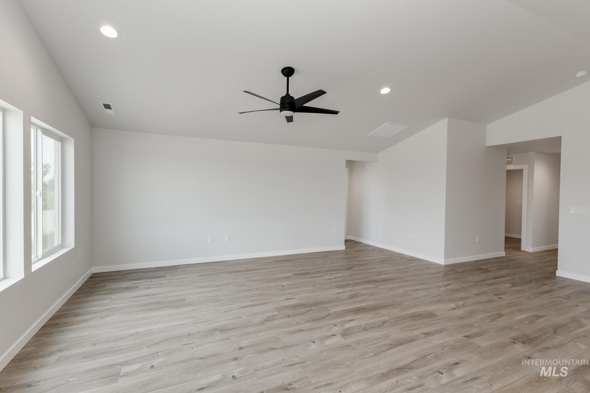 6825 S Old Farm Ave Property Photo 16