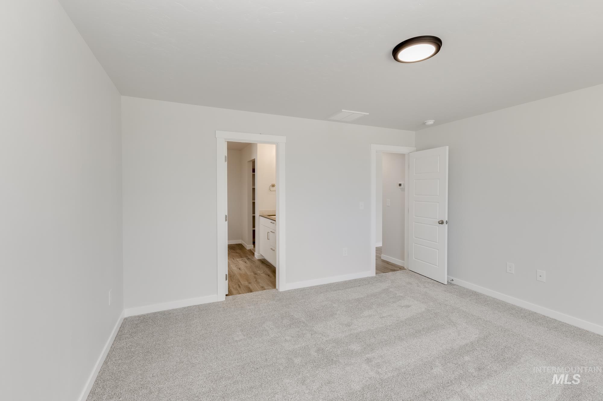 6825 S Old Farm Ave Property Photo 19