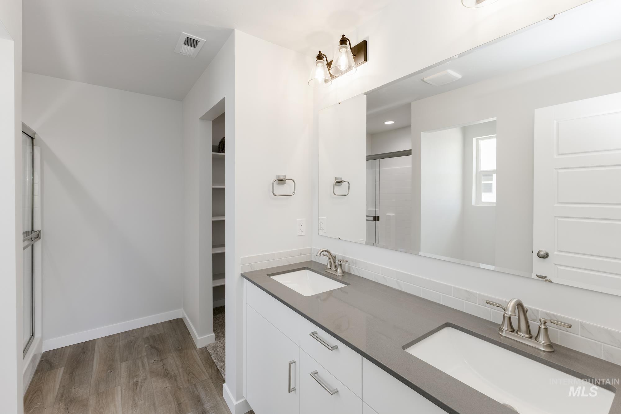 6825 S Old Farm Ave Property Photo 20