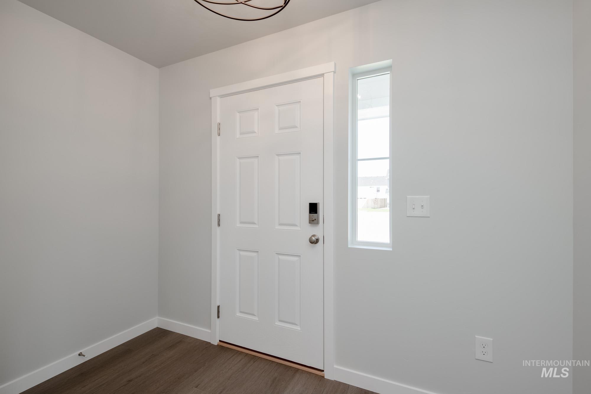 13719 Higley Court Property Photo 3