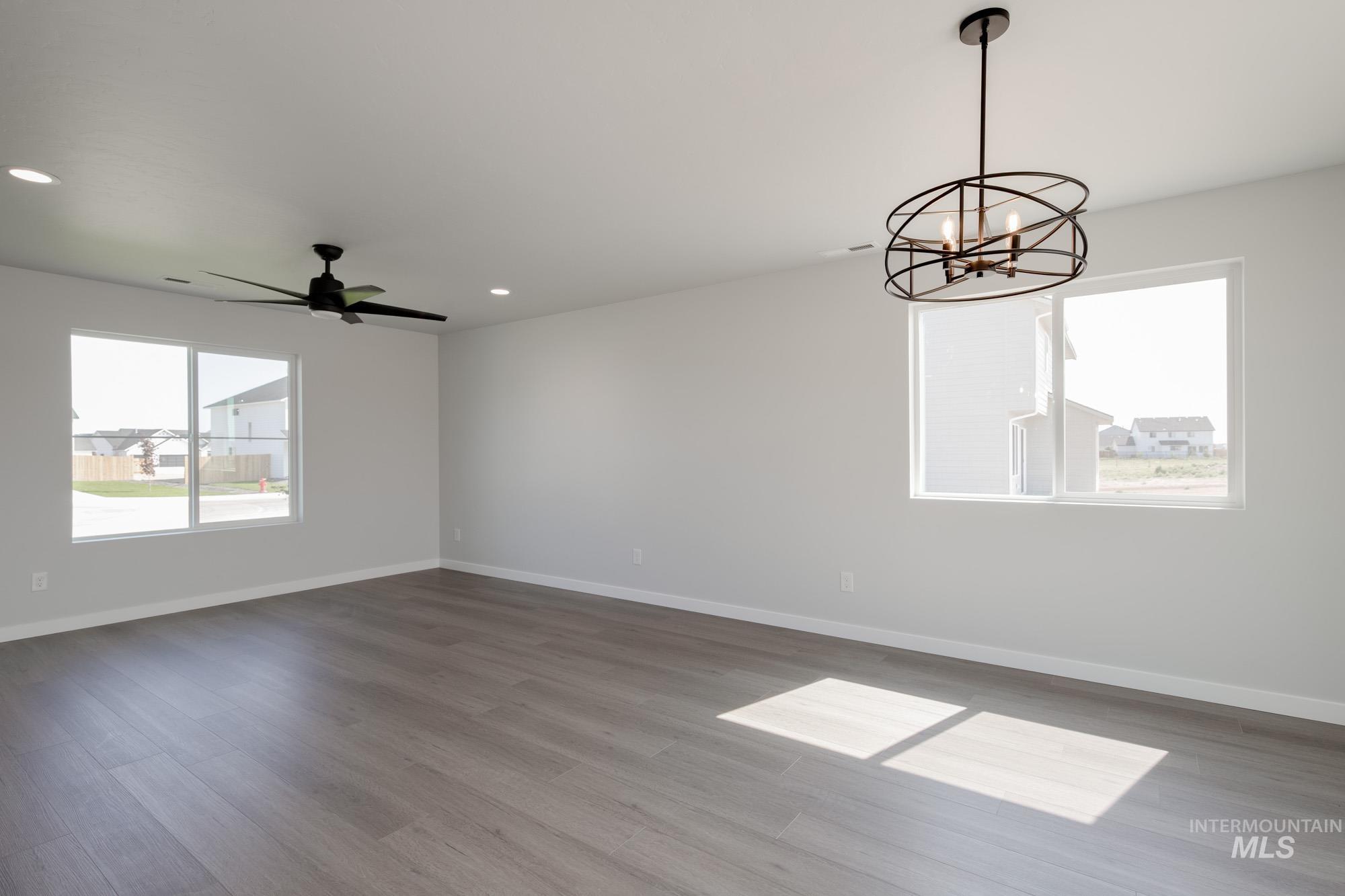 13719 Higley Court Property Photo 8